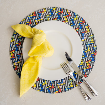 Add a pop of color to your table with the vibrant hues of Mexico. Reversible and wipeable, these easy-to-clean placemats are a bold addition to any host’s collection. 